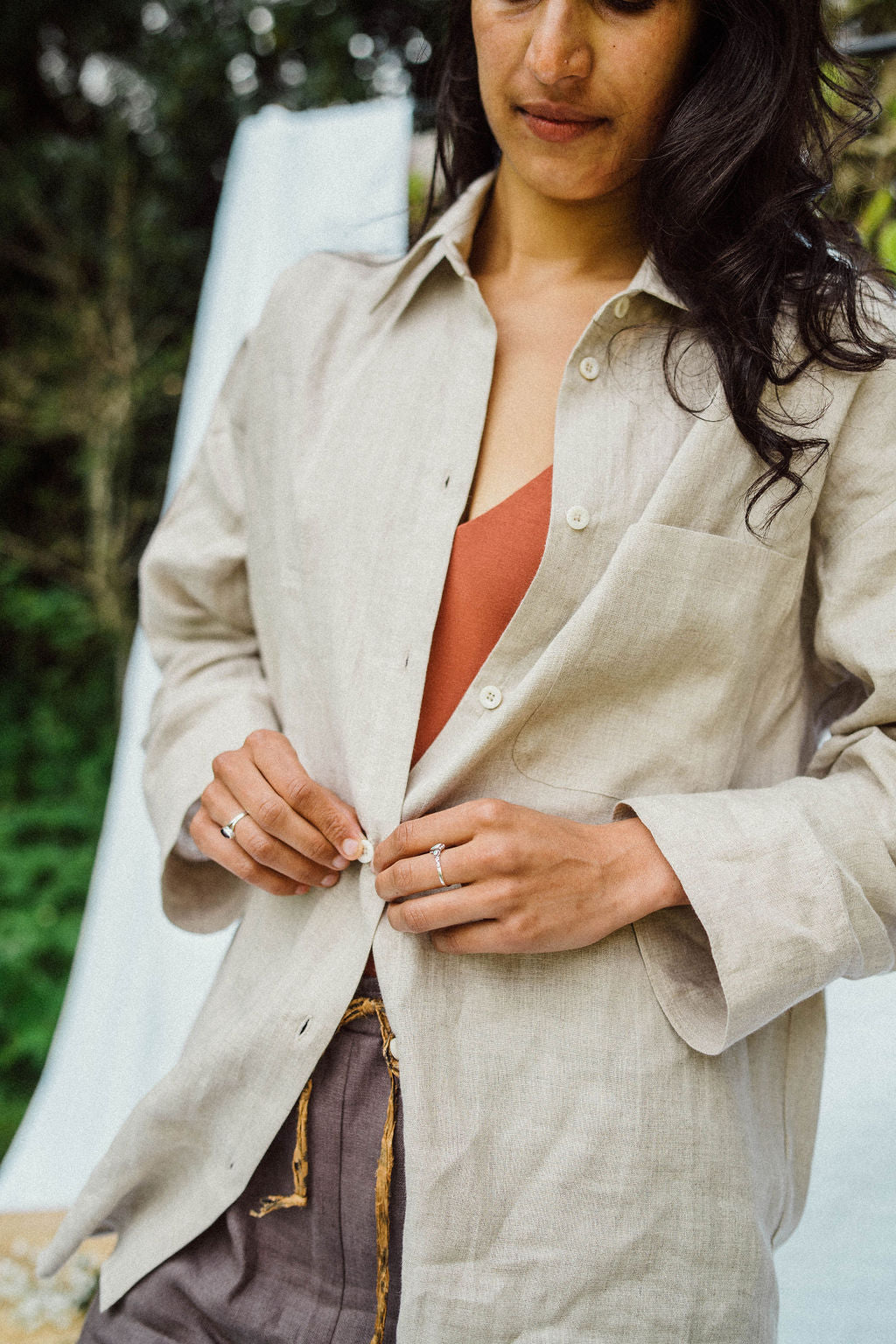 Solpardus skin-friendly linen Saba shirt with codelite and corozo buttons in the colour natural